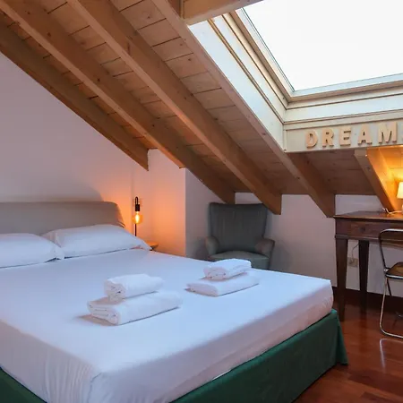 Rooftop Loft Beatrice With Terrace - Moscova