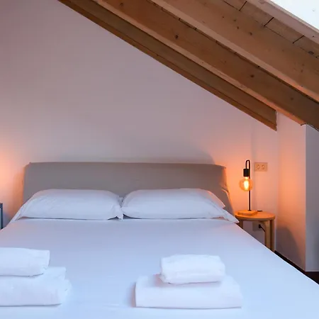 Rooftop Loft Beatrice With Terrace - Moscova Apartamento