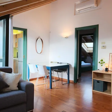 Rooftop Loft Beatrice With Terrace - Moscova Apartamento